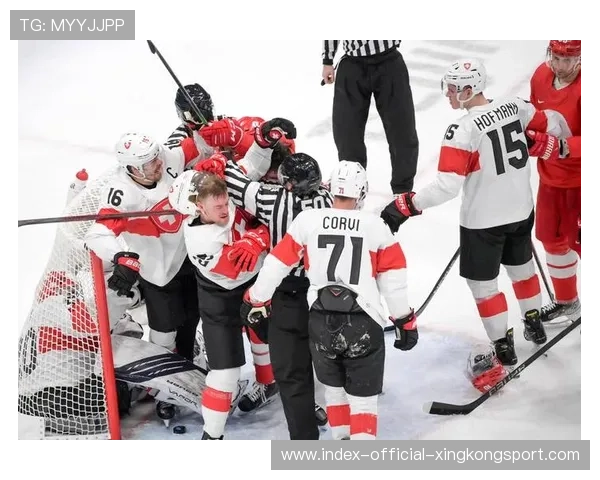 俄罗斯冰球联赛:门将连扑四球成英雄 俄罗斯冰球联赛:门将连扑四球成英雄