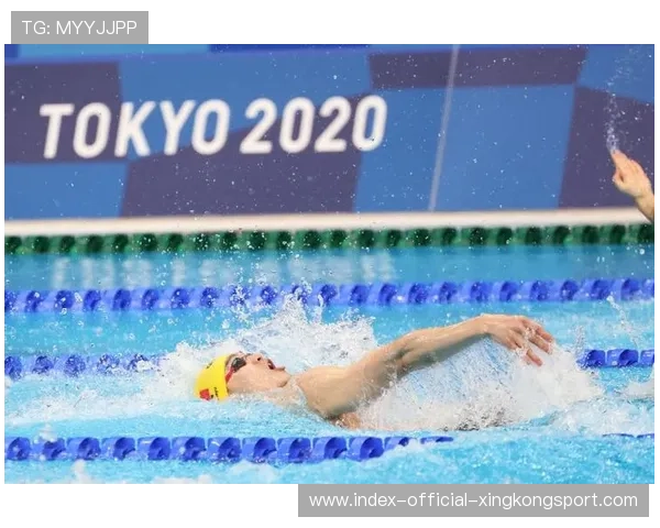 国家队训练异常！主教练怒摔笔记本