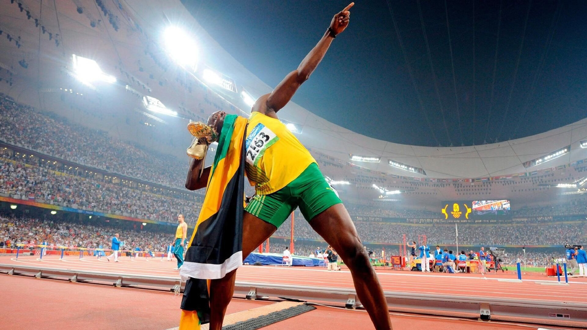 世界杯与欧冠双赛年的启示:如何在精彩与安全之间找到平衡点